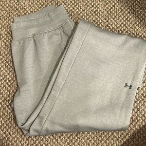 Underarmor women’s grey fleece lined sweatpants